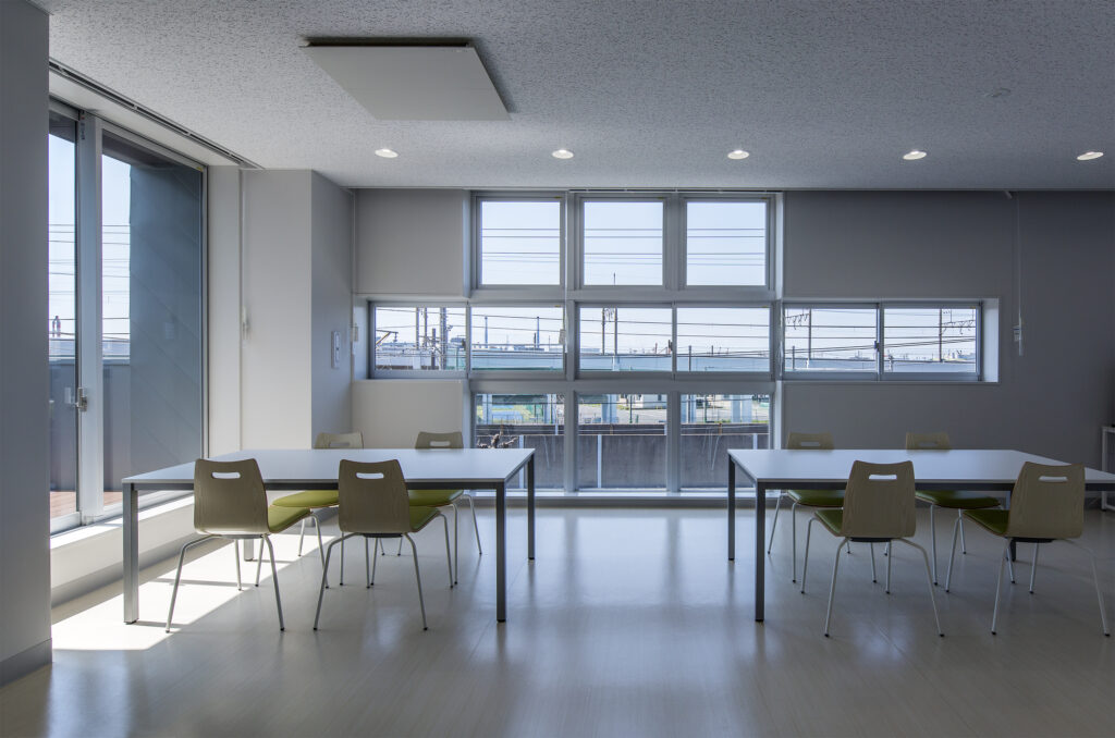 千葉海運産業株式会社